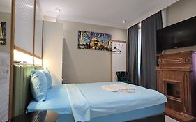 The Empress Theodora Hotel Ll